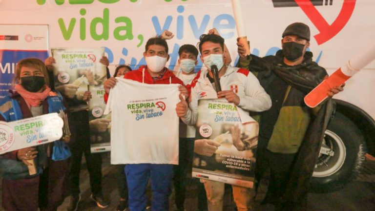Bus antitabaco recorrió 23 puntos entre centros educativos, universidades y centros comerciales
