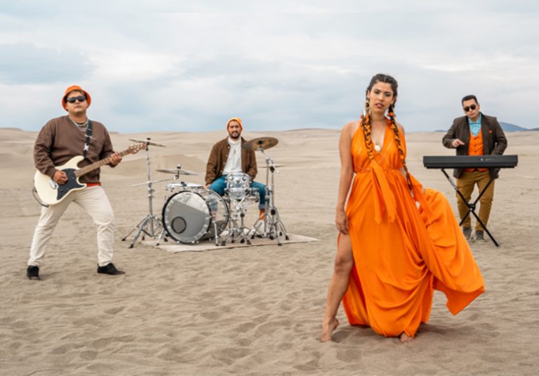 “We Are Together”: video musical de la canción de Xiaomi Fans se grabó en el desierto de Perú