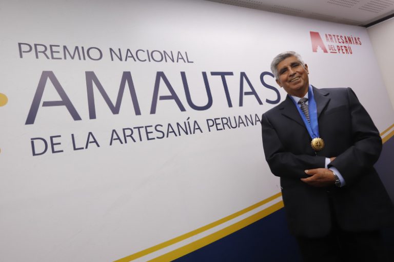 Atención artesanos: abrieron inscripciones para postular al “Premio Nacional Amautas de la Artesanía Peruana”