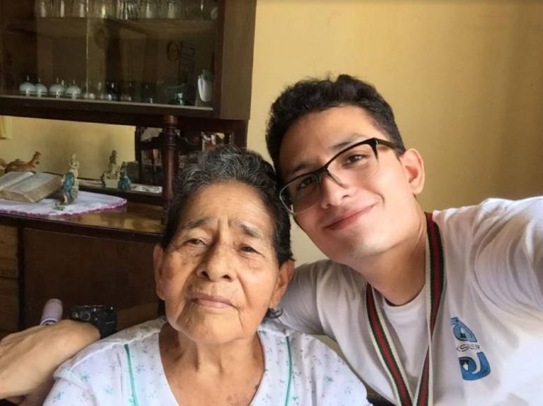Enzo, el talento de Tumbes que investiga cómo frenar los daños de la hipertensión arterial en su región