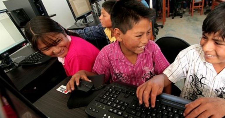 Mas de  13 mil estudiantes de colegios de Ica, Tacna y Lambayeque se benefician con internet gratuito
