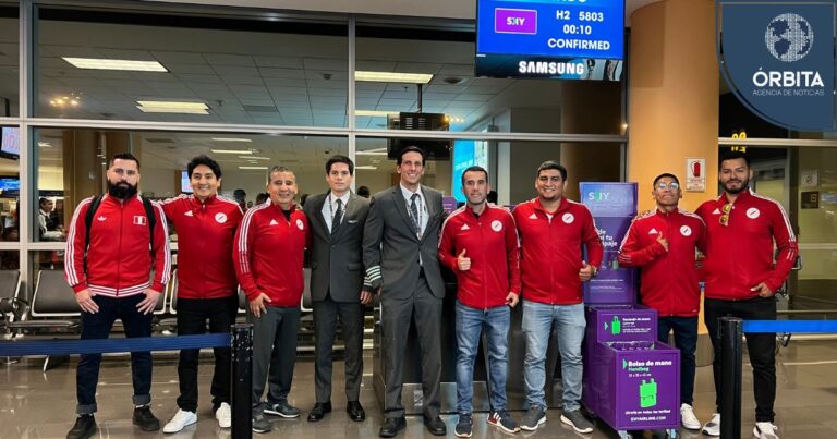 Los hinchas peruanos viajan al clásico del pacifico para alentar a la bicolor