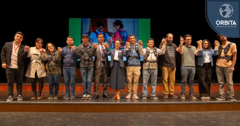 Ministerio de Cultura del Perú adquiere chalecos vibratorios para la comunidad sorda
