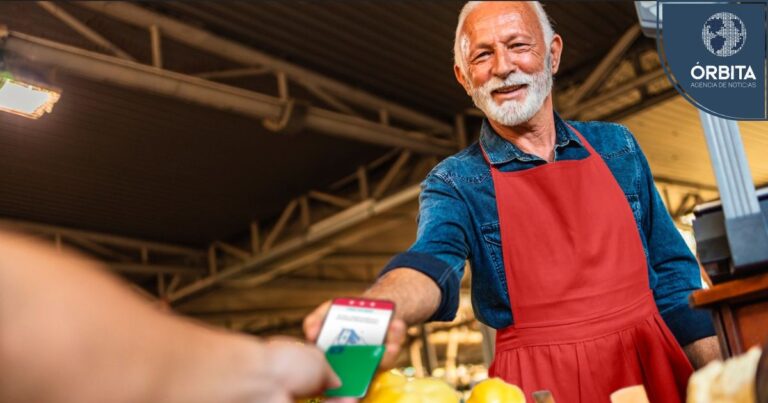 App izipay: La primera en aceptar todas las tarjetas desde un celular