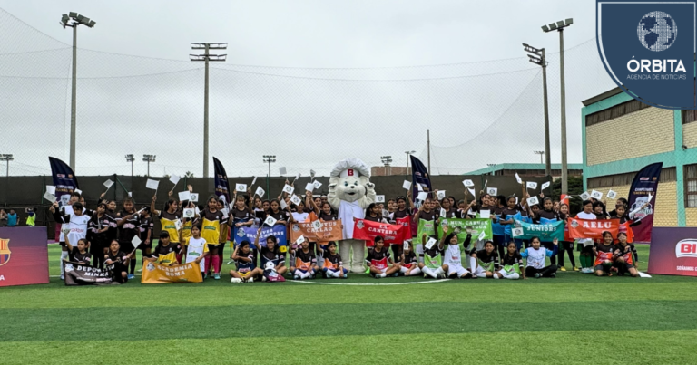 Ocho equipos de niñas compiten por la copa del Futbolito Bimbo 2024