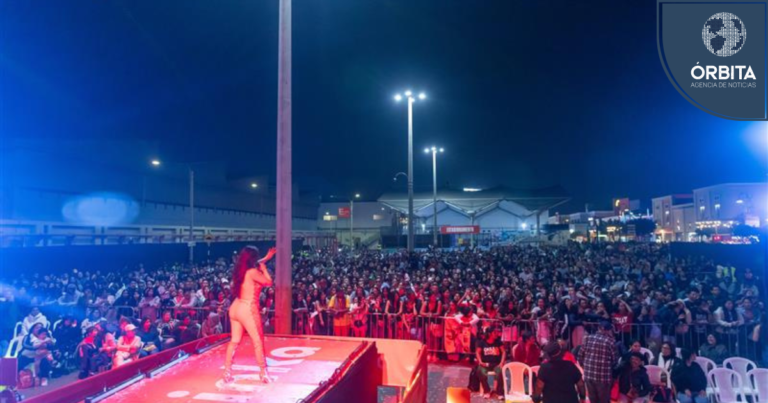 Fiesta patrias al ritmo de salsa Minka