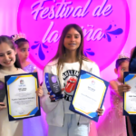 Premian y coronan a niñas talento en su día