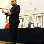 Rapero peruano gana concurso de oratoria explicando cómo se puede complementar la IA con la música