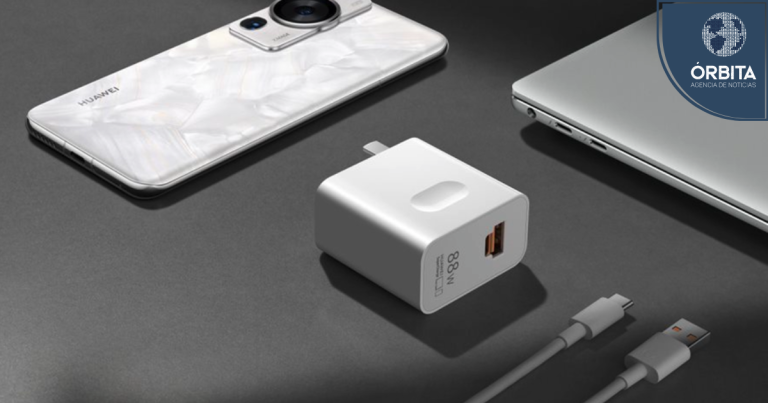 Puedes usar cualquier cargador para cargar tu smartphone Huawei