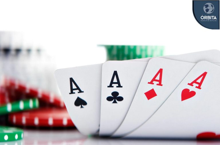 Cómo ganar el juego con cartas del mismo palo en torneos de póker online