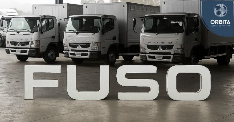 FUSO Perú entrega 22 camiones FK a principal sector de bebidas del país