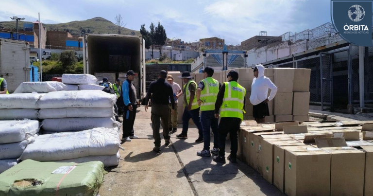 Camión boliviano cae con cerca de 8 millones de soles en cigarrillos y ropa de contrabando