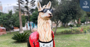 Llama peruana inspirada en el look  «Beat it» de Michael Jackson llega a Lima